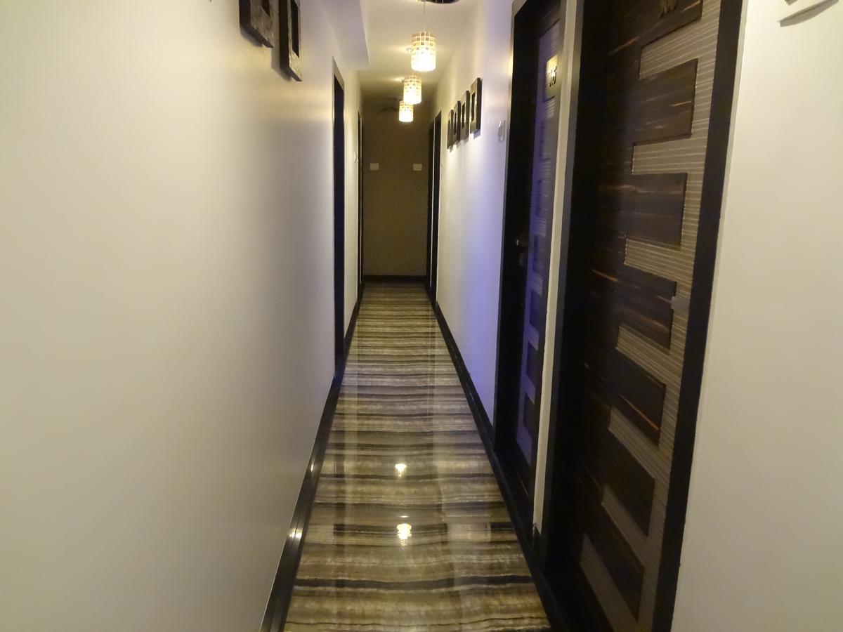 Hotel Modern Mumbai Exteriör bild