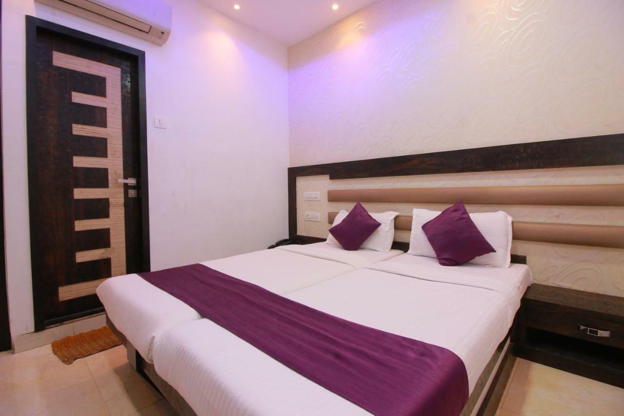 Hotel Modern Mumbai Exteriör bild